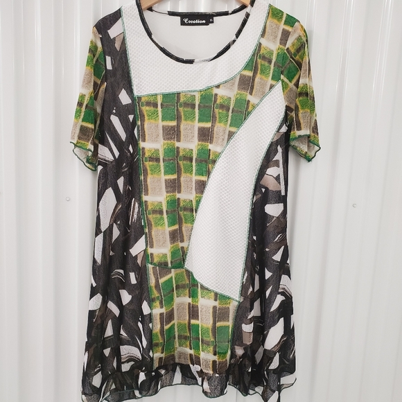 Creation | Green  & white tunic Blouse - Picture 3 of 8